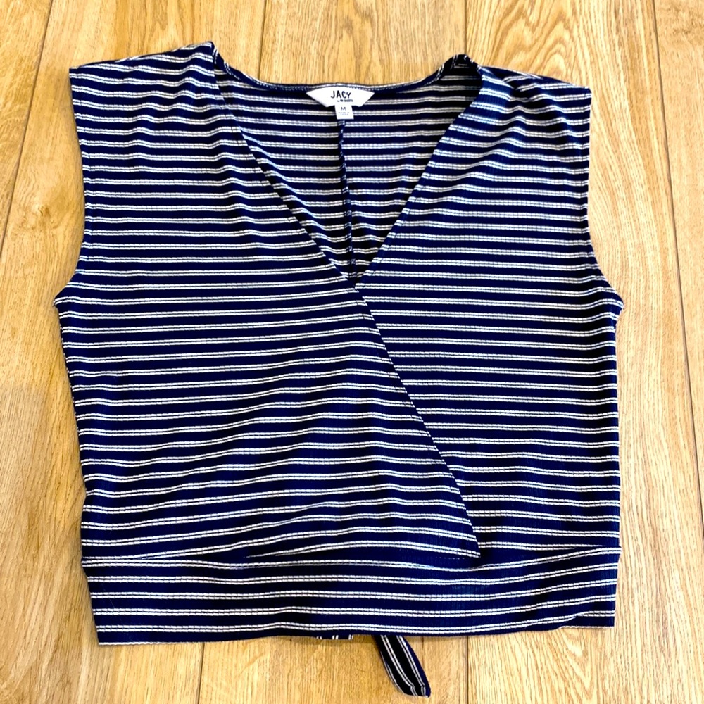 Crop tank with tie back detail